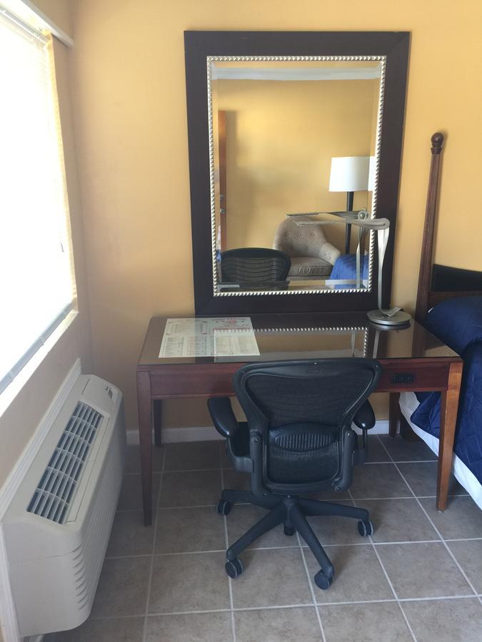 Dragon Inn & Suites Fayette Extérieur photo