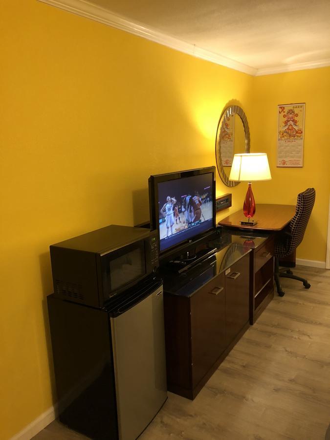 Dragon Inn & Suites Fayette Extérieur photo